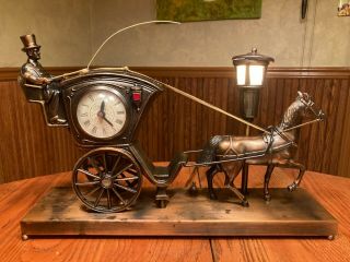1960s United Sessions 701 Antique " Hansom Cab " Horse Buggy Animated Lamp Clock