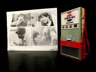 Vintage Early 1960s Beatles Pepsi Cola Antique Old Soda Machine Transistor Radio