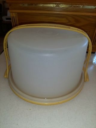 Vintage Tupperware Round Cake Carrier Taker Harvest Gold 10 " Euc