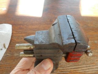 F) Vintage Small Jewelers Anvil Vice Clamp On Bench Vise