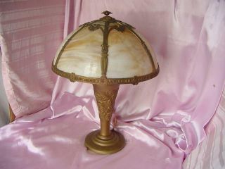 ANTIQUE 1920 - 30s CURVED SLAG GLASS PANEL LAMP SHADE & BASE VINTAGE TABLE LIGHT 3