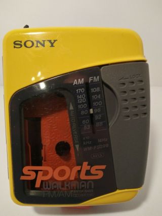 Sony Sports Walkman Wm - Fs399 Am/fm Radio & Cassette Player Vintage