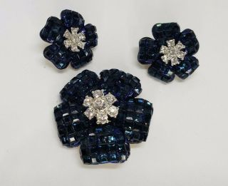 Vintage Blue White Rhinestones Clip On Earrings And Matching Brooch 2