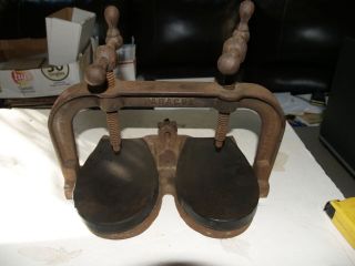 Vintage Cast Iron Hydrosole Press Cobler Shoe Sole Repair Machine Paragon