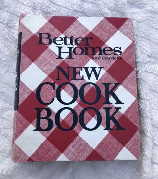 Vintage 1970 Better Homes & Gardens Cookbook - 3rd Printing