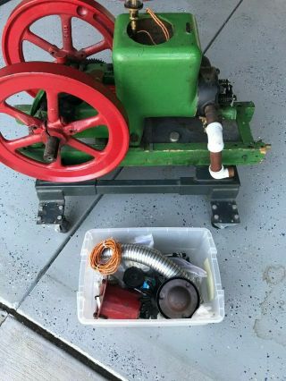 Antique Fairbanks Morse Model Z Gas Engine 1.  5 H.  P.  Hit Miss engine 2