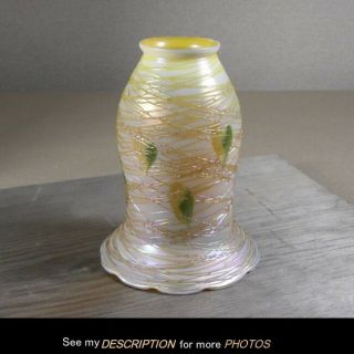 Antique Art Glass Electric Lamp Shade Vine Threads Quezal Lustre Art Era