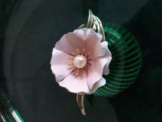 Gorgeous Vintage Signed Coro Enamel Beige Flower Brooch Pin