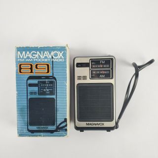 Vtg Magnavox 89 Handheld Am/fm Pocket Radio 5 " W Box