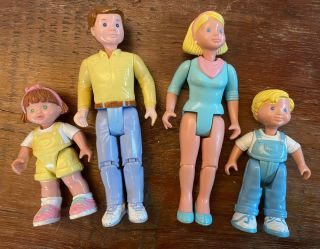 Vintage Fisher Price 1993 Loving Family Dad Mom Girl Boy Toddler Doll Figure