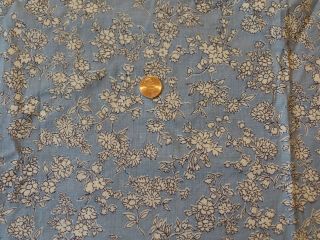 Vintage FEEDSACK Fabric,  Pretty Blue With Small White Flower Etched In Navy Blue 3