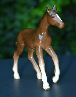 Vintage Horse Foal Figurine Brown Bay 5 " Colt White Socks Ceramic Glossy Japan