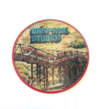Rare Vintage Universal Studios Lenticular “earthquake The Movie” 2.  25” Button