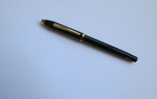 Vintage Cross Fountain Pen Black With Gold Trim - Nib (m)