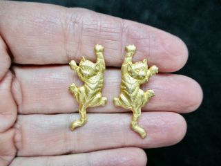 Vintage Gold Tone Cat/kitty Pierced Earrings