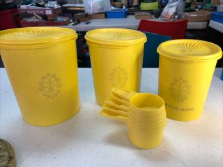 Vintage Tupperware Nesting Canisters - Yellow Servalier Set Of 3/measuring Cups