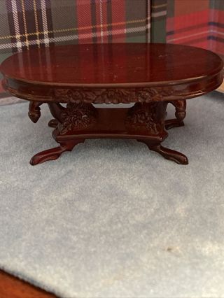 Miniature Dollhouse Vintage Oval Coffee Table W Swan Legs 1:12 Nr