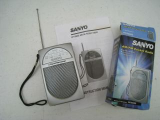 Retro 1980s Vintage Sanyo Am/fm Pocket Transistor Radio Sanyo Rp5069s