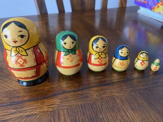 Vintage Matryoshka Russian Set Of 6 Nesting Dolls Stacking