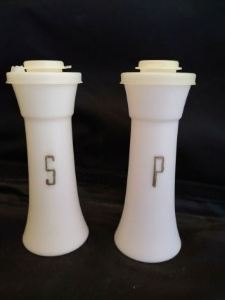 Vintage 6 " Tupperware Hour Glass Salt & Pepper Shakers Euc Made In Usa