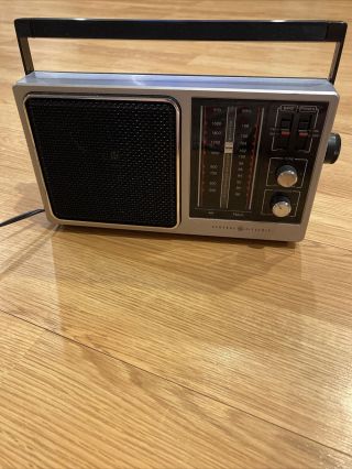 Vintage General Electric Radio Model 7 - 2857a Plug In Or C Cells