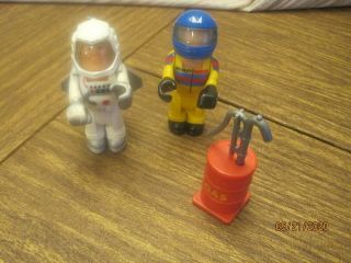 Vintage 1985 Fisher - Price Husky Helpers For Trucks Race Car Driver & Astronaut