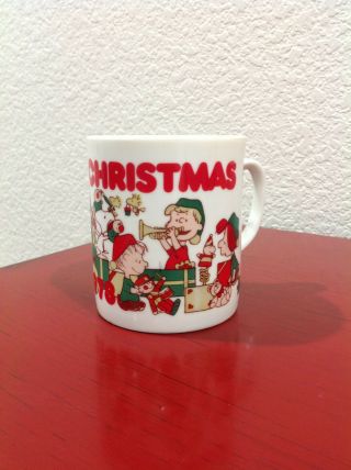 Vintage Peanuts Gang Charlie Brown Snoopy Christmas Coffee Cup/mug 1978 Cute