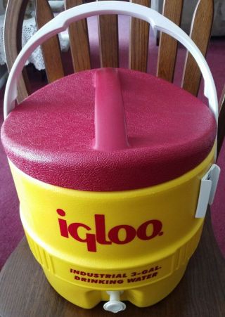 Igloo 3 Gallon Industrial Cooler Igloo Drinking Water Vintage As Whistle
