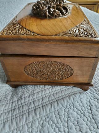 Large vintage hand carved wooden jewelry box Foreign No key (READ) 3