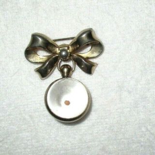 Vintage Coro Gold Tone Mustard Seed In Lucite Ball With Bow Pin/brooch