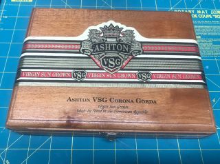 Ashton VSG CORONA GORDA All Wood Cigar Box with Clasp Dominican Republic 3