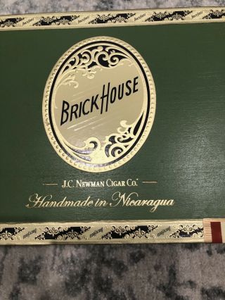 BRICK HOUSE Robusto 5 X 54 DOUBLE CONNECTICUT WOOD CIGAR BOX Crafts 2
