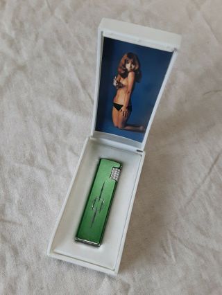 Vintage Hadson Green Mini Gas Lighter With Pinup Girl Ad Photo Packaging Box