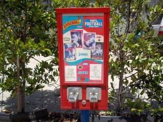 Vintage Sports Cards Vending Machine With Keys stand 2