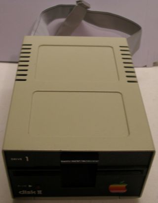 Apple Ii Plus,  Apple Iie Disk Ii Drive Made By Apple Computer,