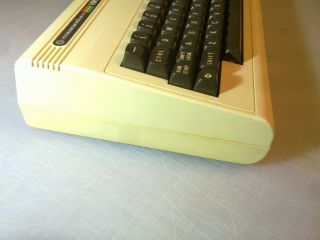 FOR PARTS/REPAIR Early Model Commodore VIC - 20 Computer w/ square power port 3