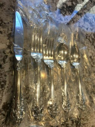 40 Pc 8 X 5 Pc Dinner Settings Wallace Grande Baroque Sterling Silver,  Chest