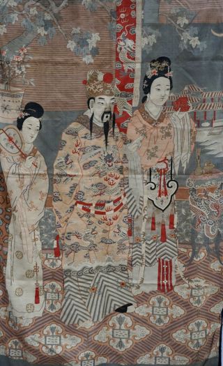Chinese Silk Kesi Panel Depicting Court Official And Attendants,  19th Century. 2