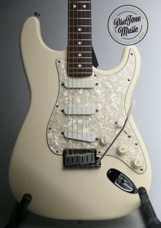 1997 Fender Usa Strat Plus Vintage White & Fender Red Label Hard Case