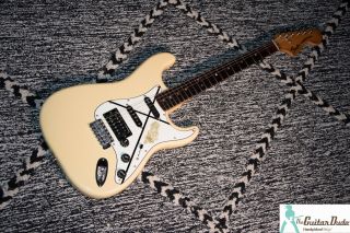 Vintage 1980 Fender American Stratocaster - Aged Olympic White - Seymour Duncan