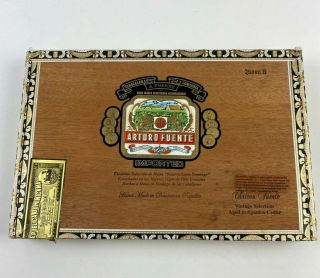 Arturo Fuente Cigar Box Empty Hand Made In Dominican Republic Queen B Vintage