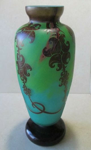 14.  5 " Signed Charder Art Deco Acid - Etched Cameo Glass Vase W/ Wisteria C.  1925