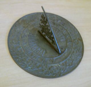 Vintage 11” Brookstone Leaf & Acorns Brass Sundial