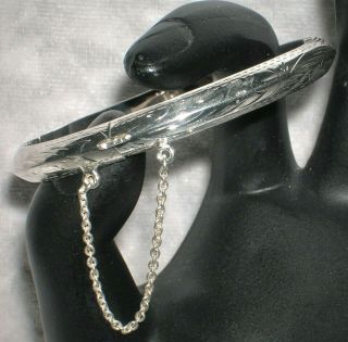 Vintage 925 Sterling Silver Eurs Etched Hinged Bangle Bracelet Safety Chain