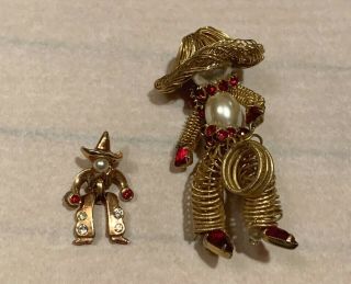 Vintage Weiss Pearl Cowboy And Ruby Rhinestone Brooch Set Gold Wire Pin Cabochon