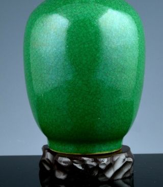 FINE ANTIQUE CHINESE APPLE GREEN CRACKLE GLAZED VASE QING DYNASTY w STAND 6
