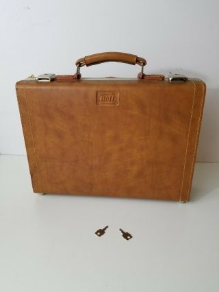 Vintage 30 Cassette Carrying Case Bmi Beaux Merzon Inc.  Made In Usa With Keys