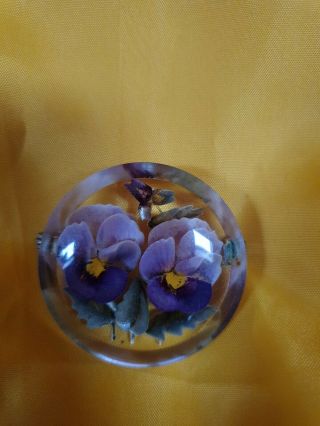 Lovely Vintage 1940s Reverse Carved Lucite Pansy Violet Flower Brooch
