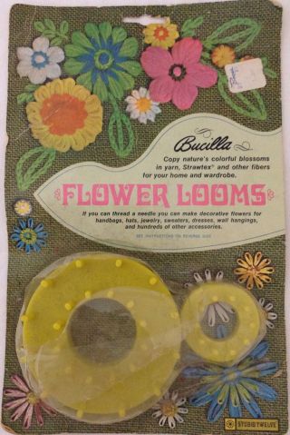 Vtg 1967 Bucilla 2 Flower Looms With Instructions For Yarn Raffia Fibers