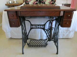 1922 Singer 66 " Red Eye " Treadle Sewing Machine In Awesome Same Family